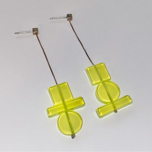 Kate Spade SATURDAY Bright Neon Yellow Lucite Bracelet & Earrings Jewelry Set - Picture 10 of 14